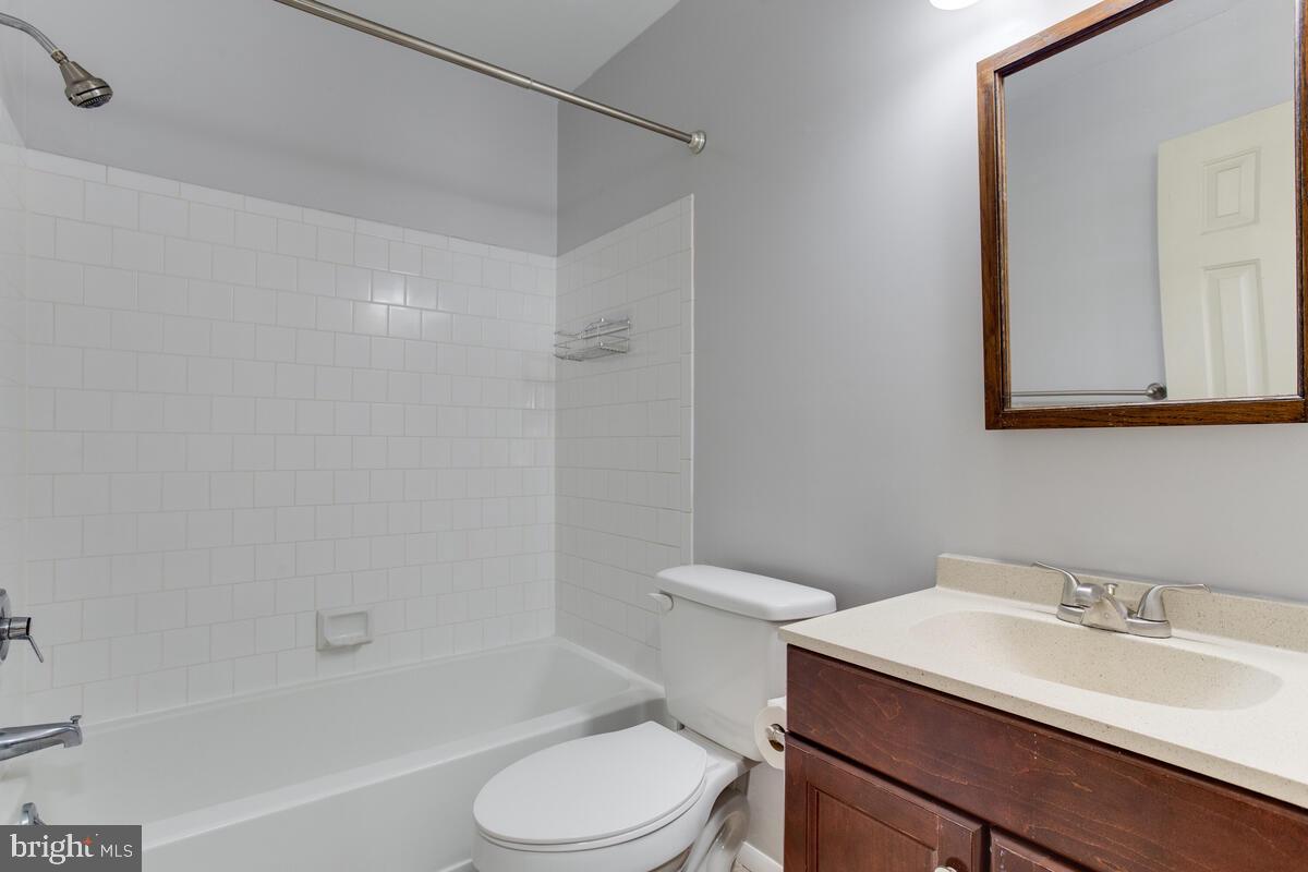 DORCHESTER - ST. CHARLES - Residential