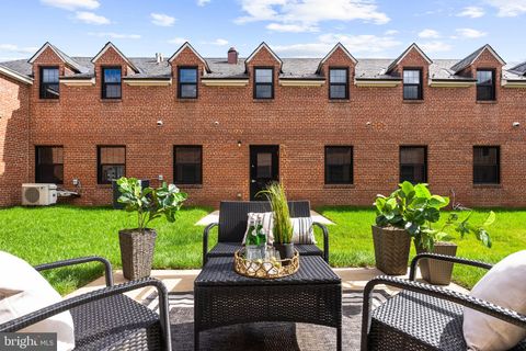 Condo For Sale - 9071 Power House Road #102<br/> LORTON, VA 22079