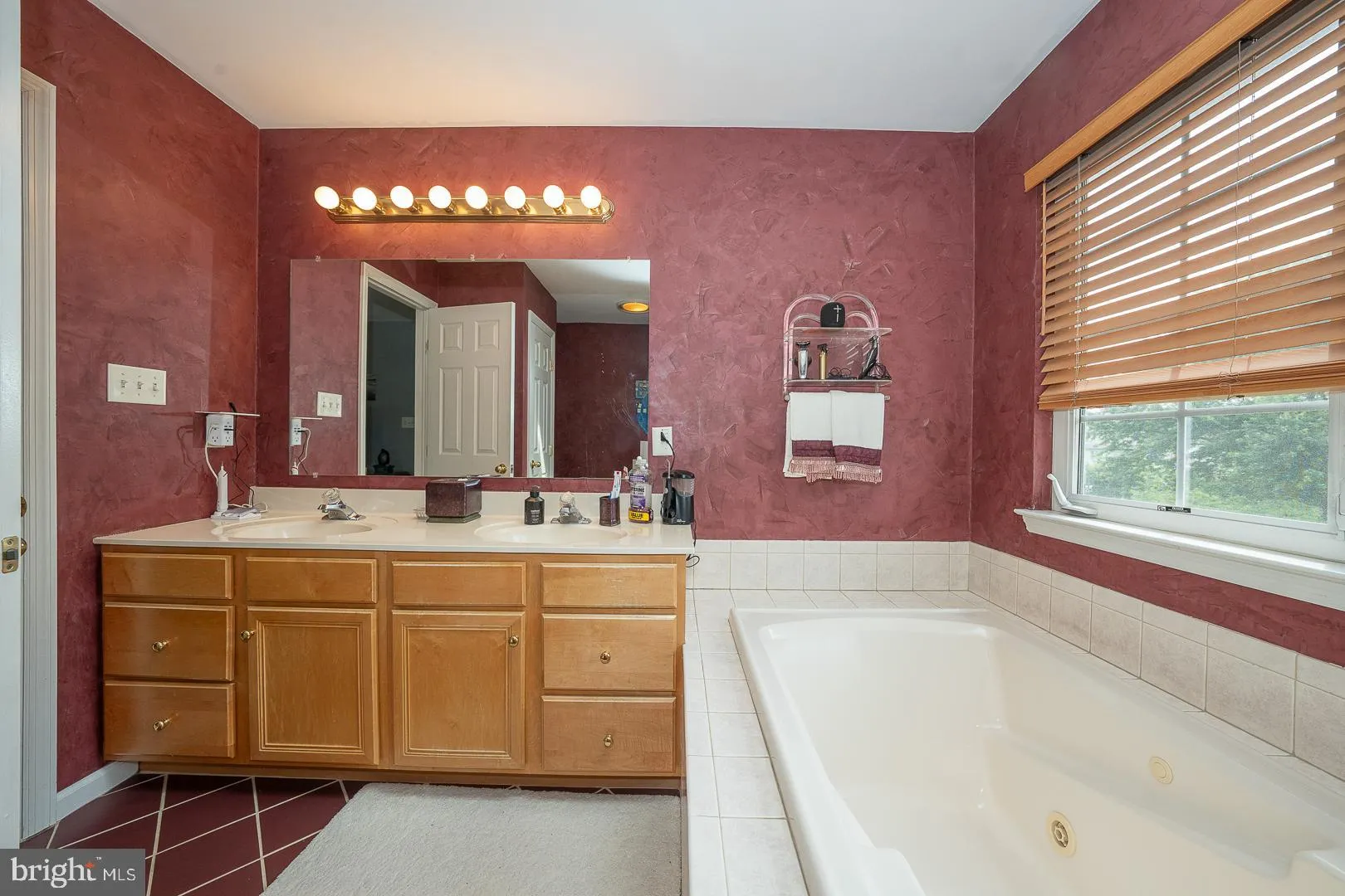 Morgantown, Pennsylvania 19543, United States, 4 Bedrooms Bedrooms, ,3 BathroomsBathrooms,Residential,Contingent,151691