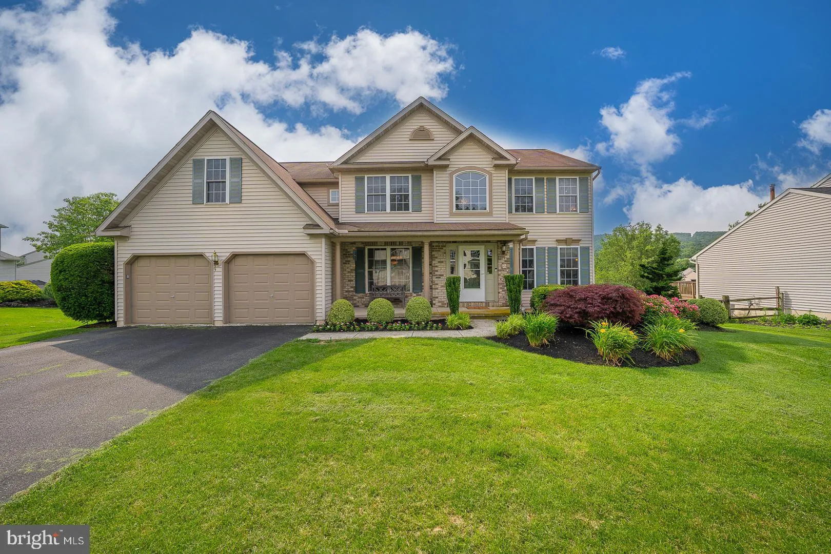 Morgantown, Pennsylvania 19543, United States, 4 Bedrooms Bedrooms, ,3 BathroomsBathrooms,Residential,Contingent,151691