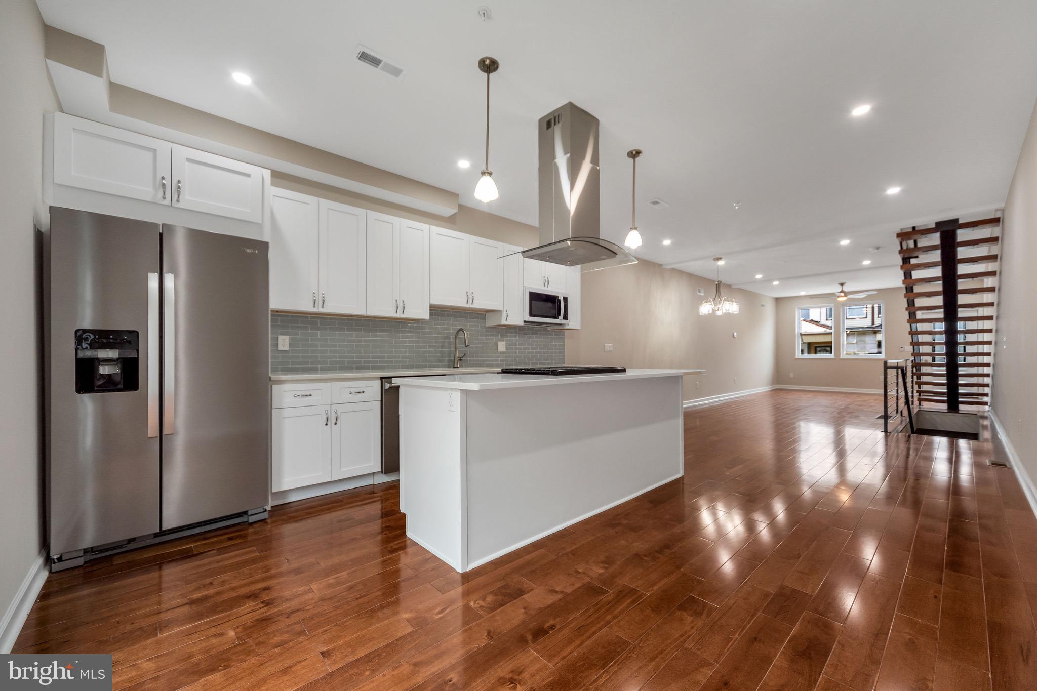 WALNUT HILL - Residential