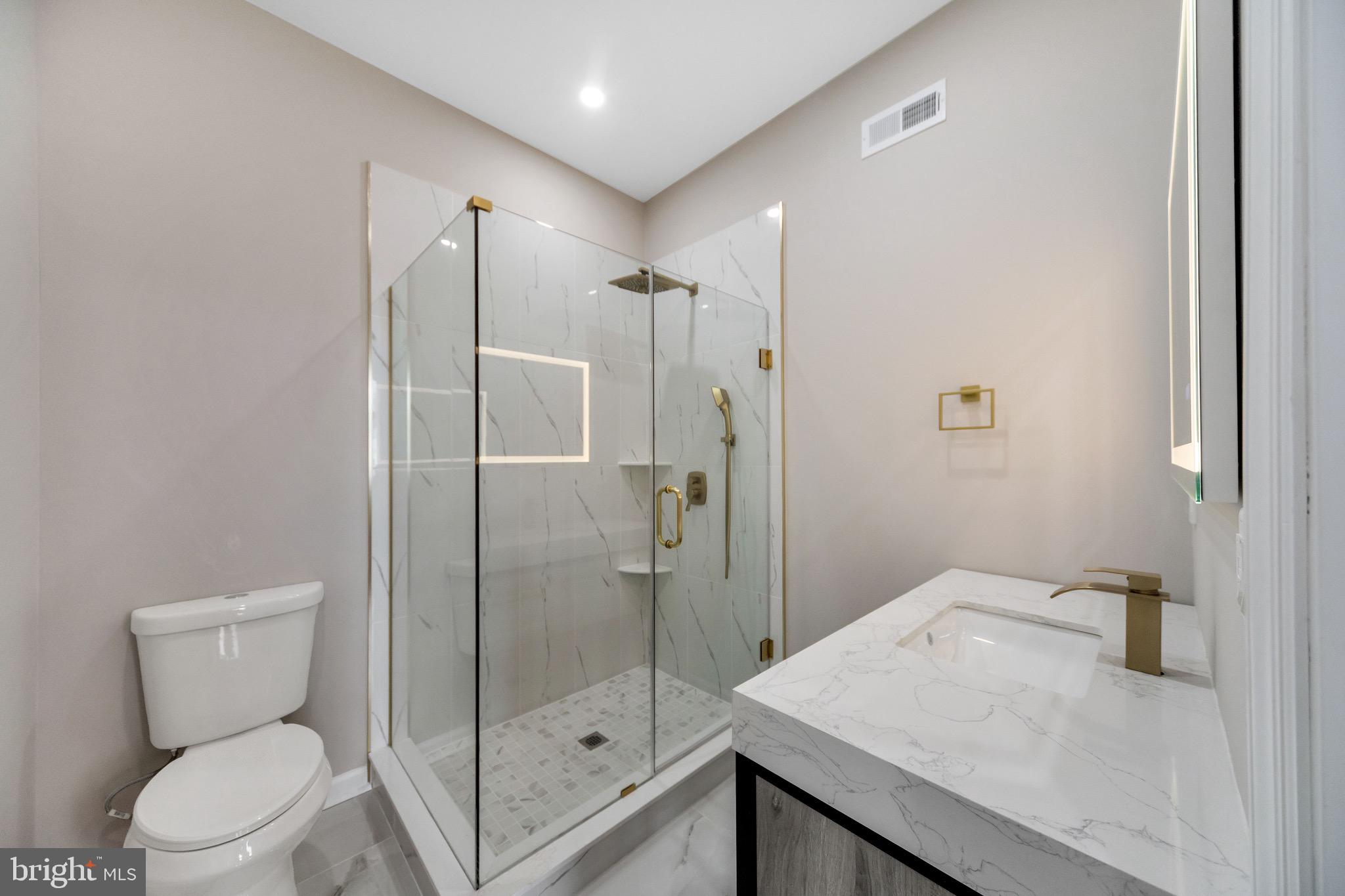 WALNUT HILL - Residential