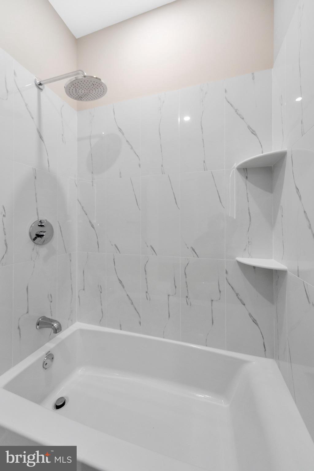 WALNUT HILL - Residential