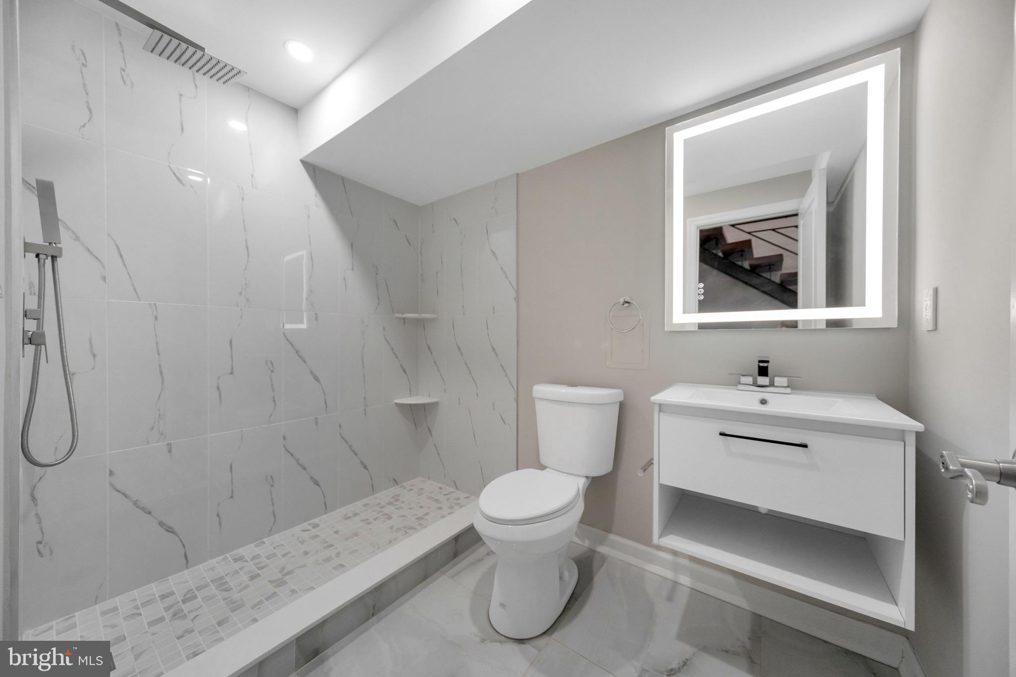 WALNUT HILL - Residential