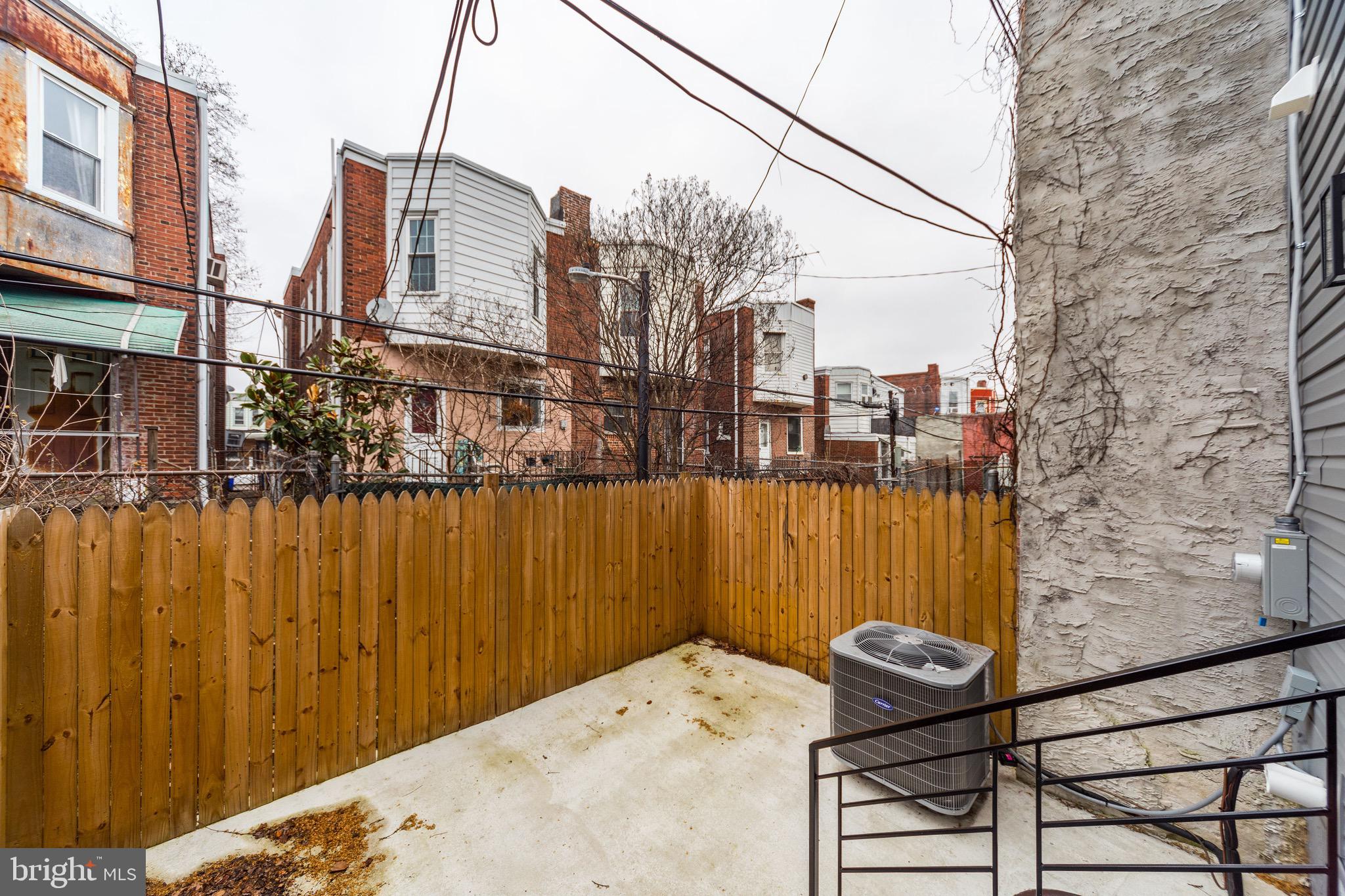 WALNUT HILL - Residential