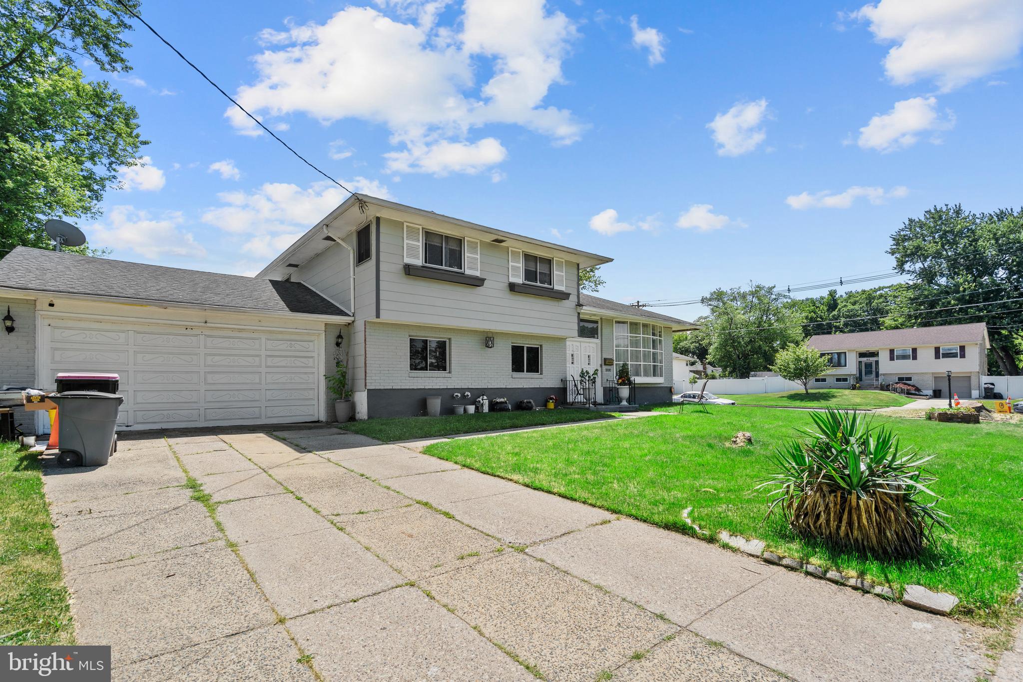 1000 PROSPECT LANE