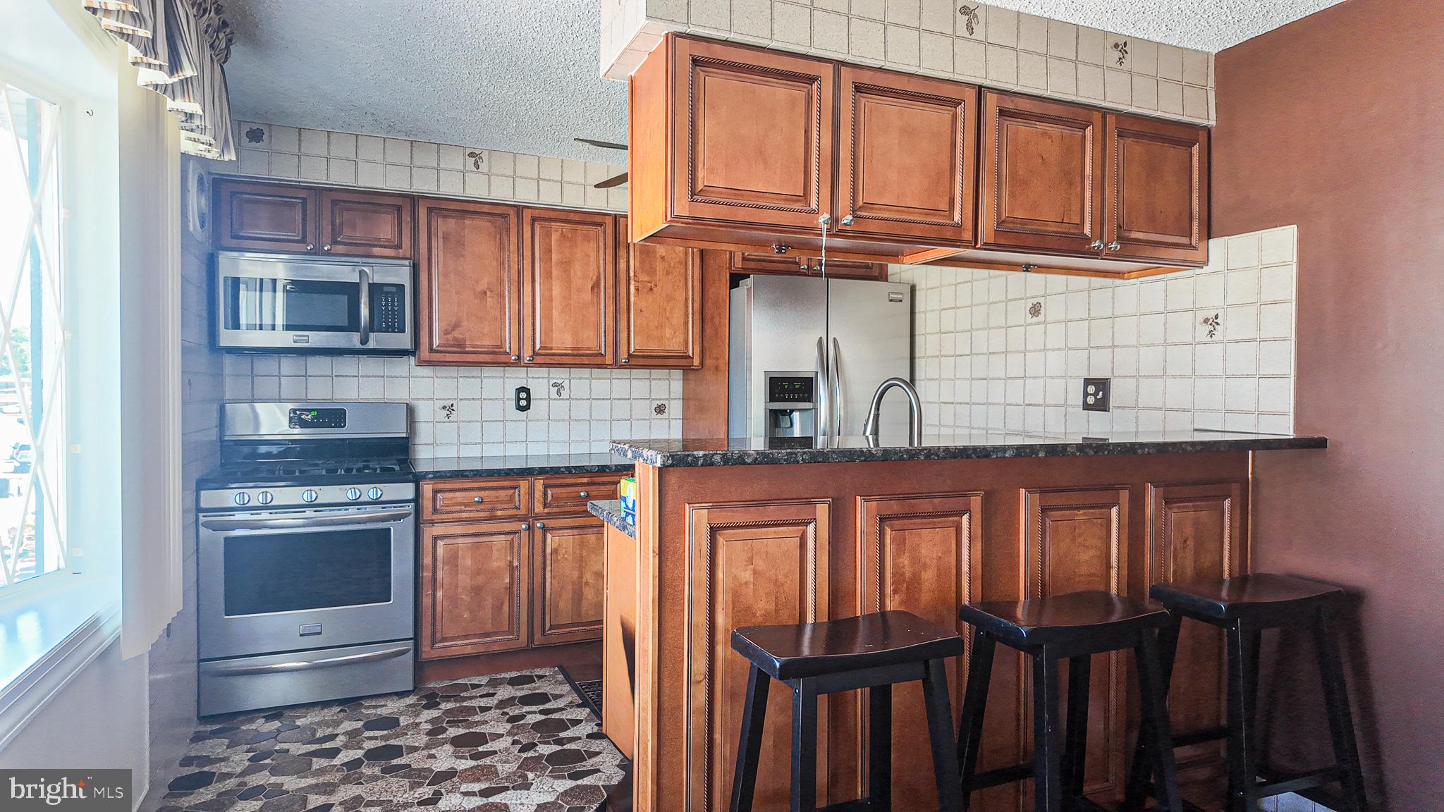 9922 S CANTERBURY ROAD