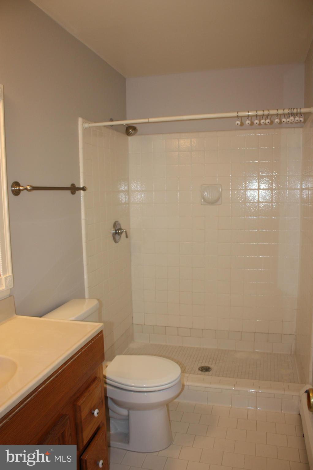 MC LEAN HAMLET - Residential Lease