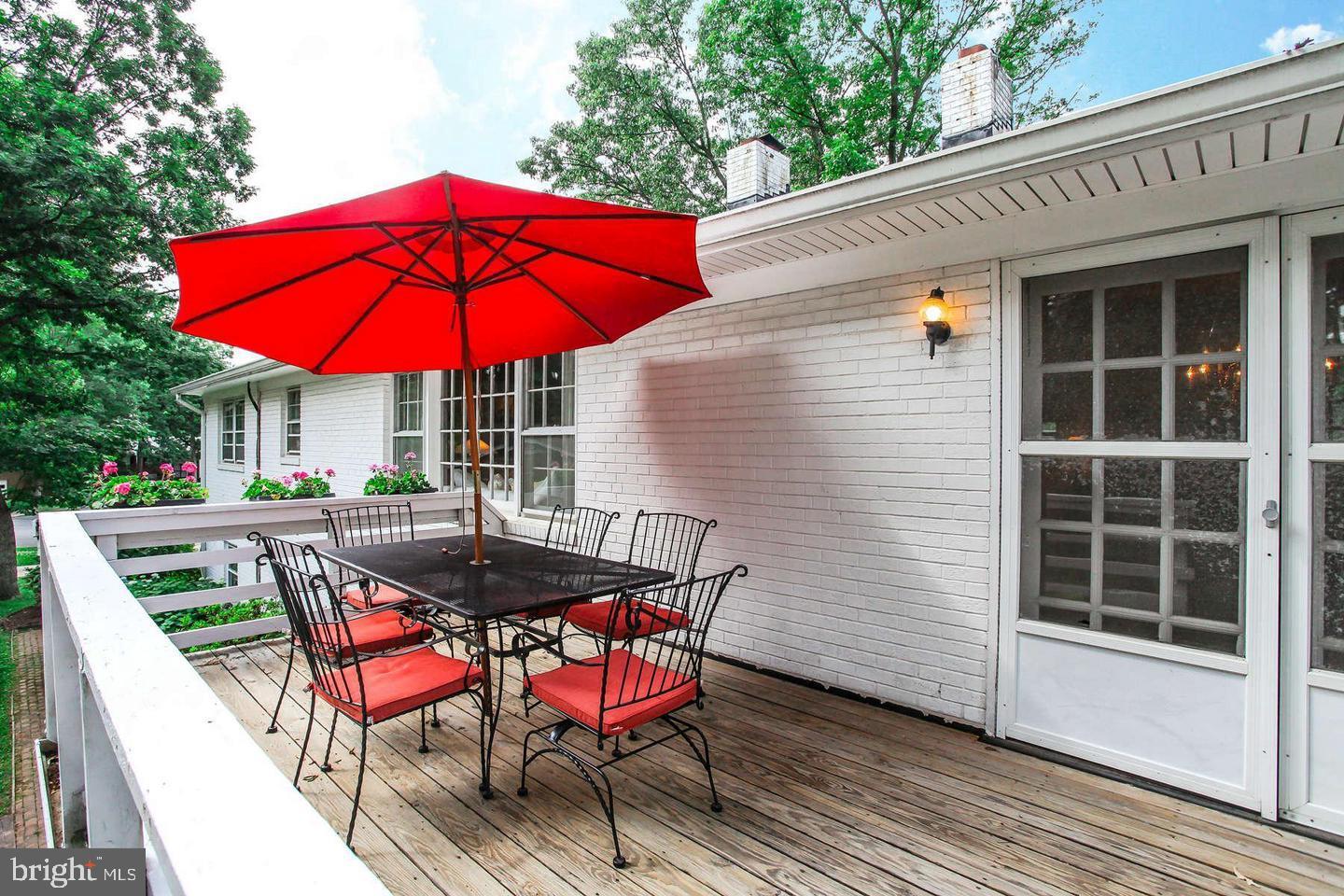 MC LEAN HAMLET - Residential Lease