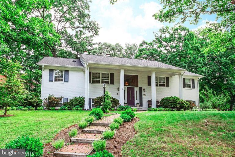 MC LEAN HAMLET - Residential Lease