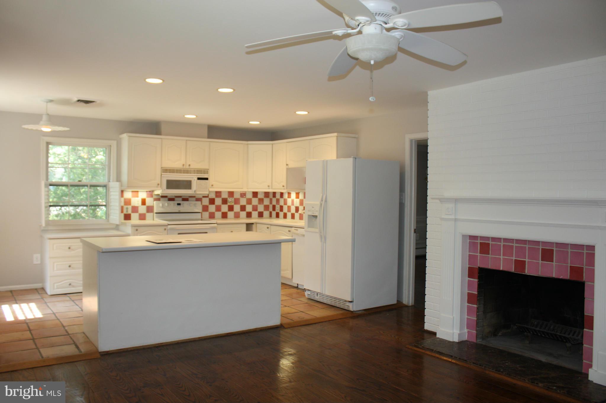 MC LEAN HAMLET - Residential Lease