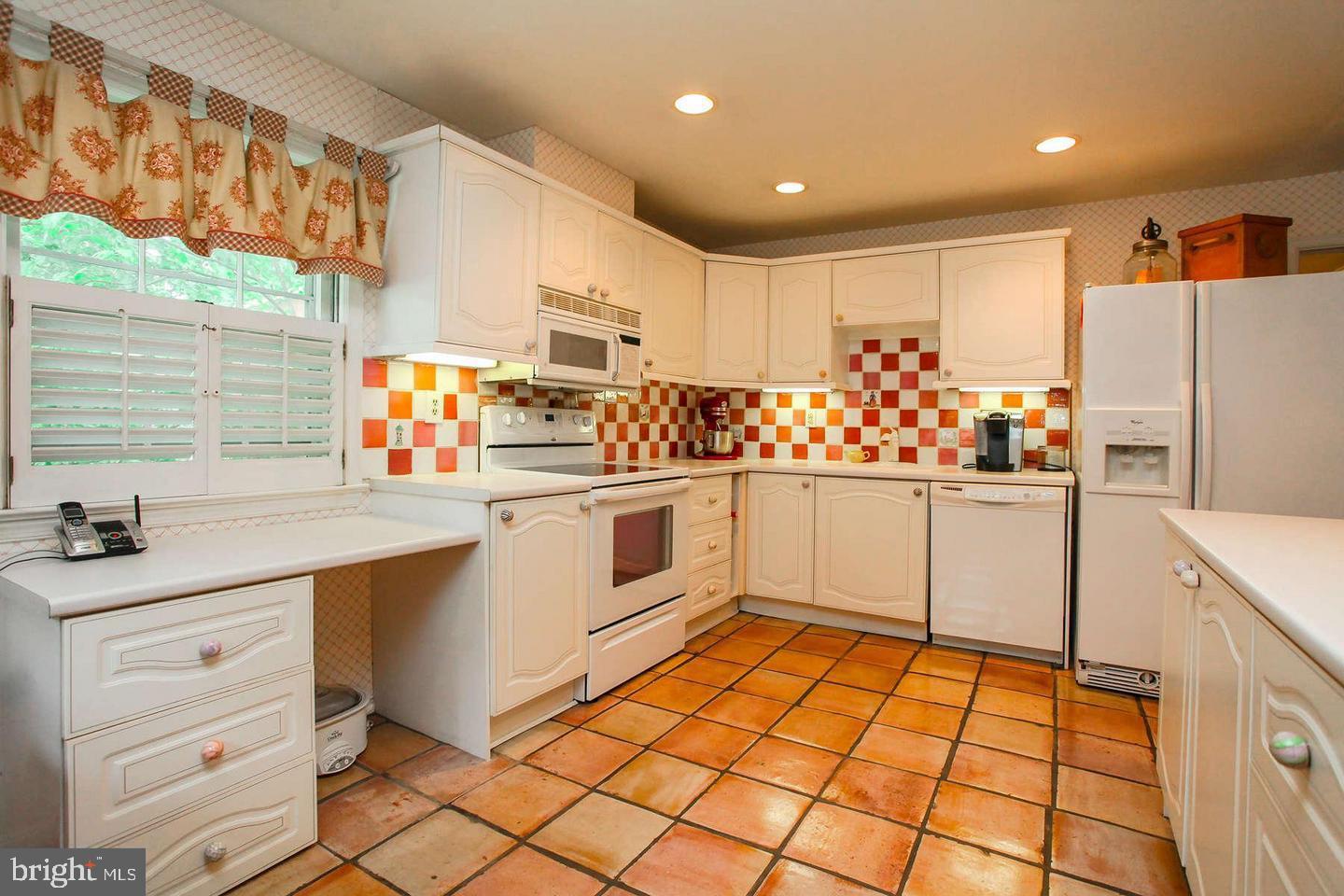 MC LEAN HAMLET - Residential Lease