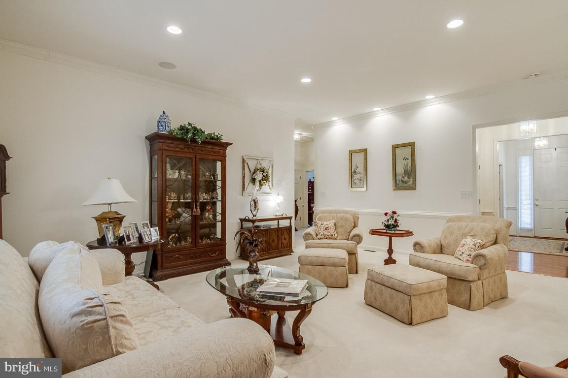 MANSFIELD CLUB - Residential