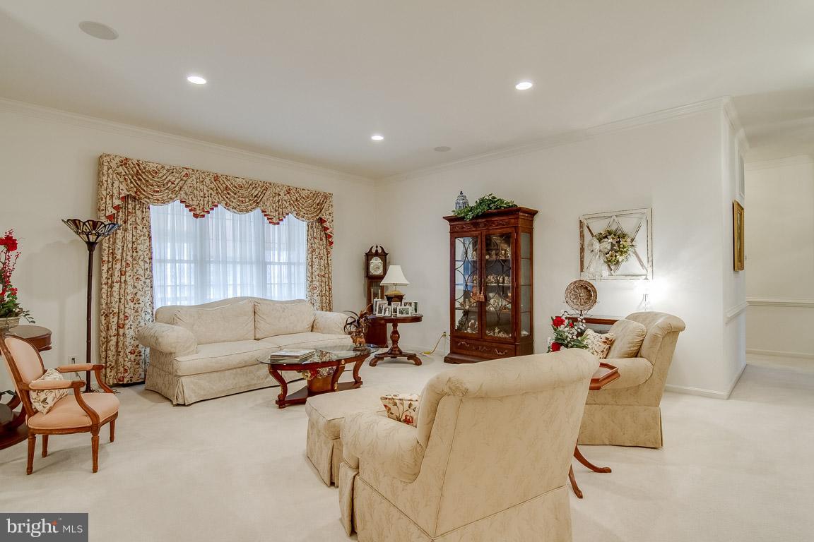 MANSFIELD CLUB - Residential