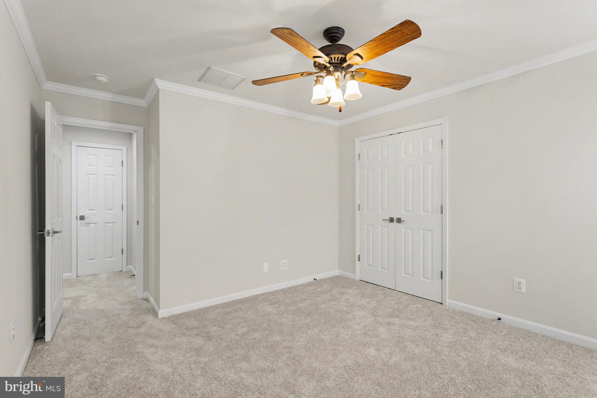 WOODLAND HILLS - Residential