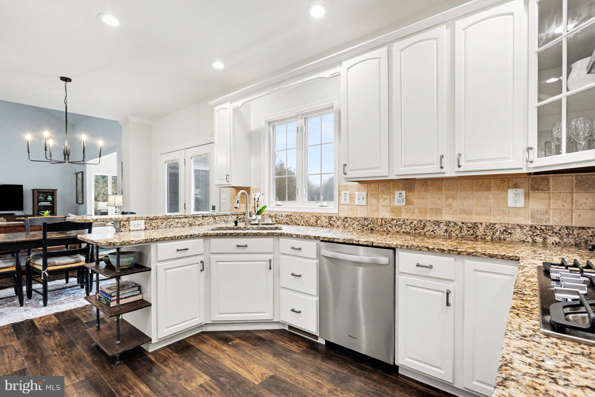 WOODLAND HILLS - Residential