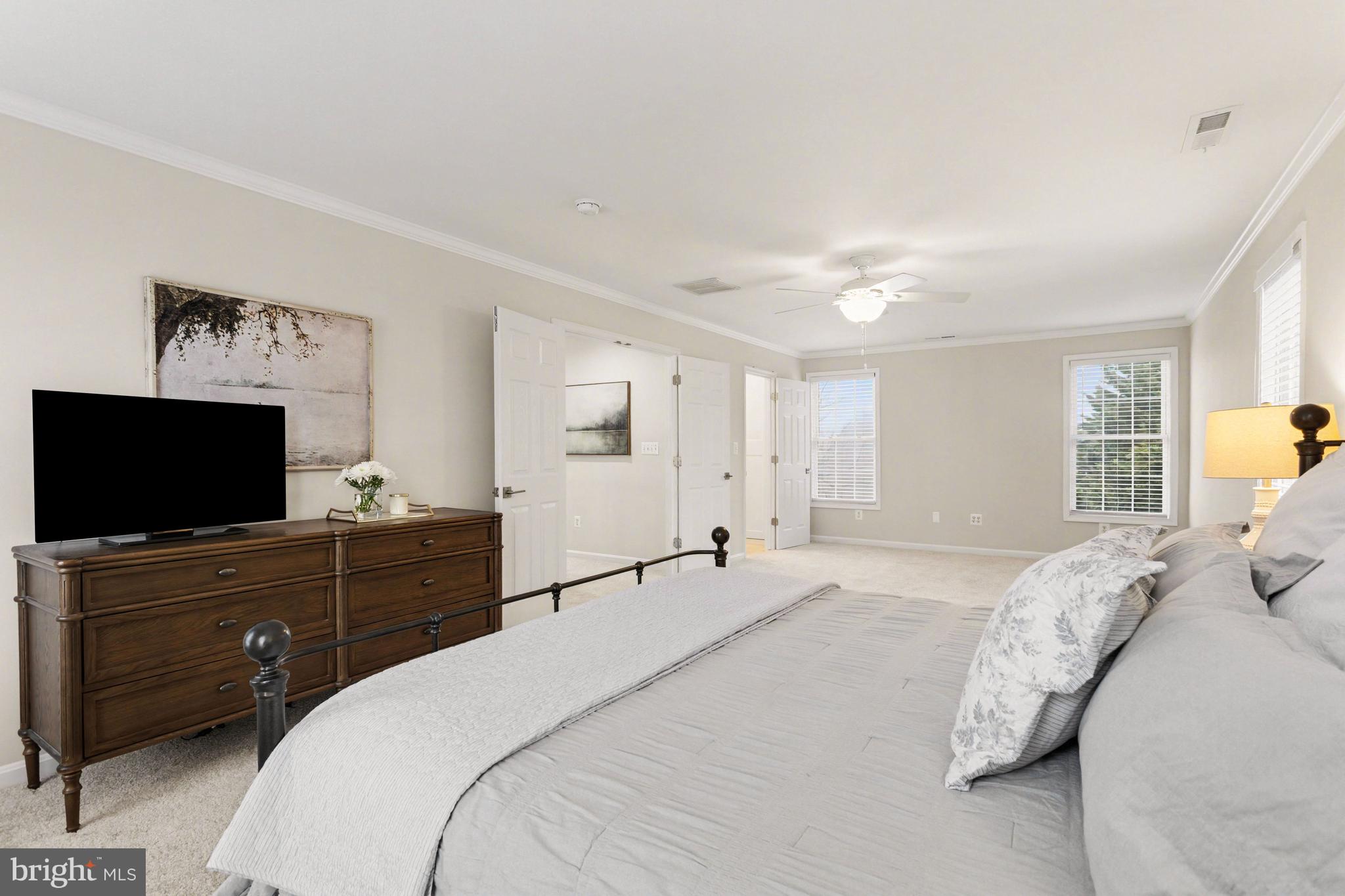 WOODLAND HILLS - Residential