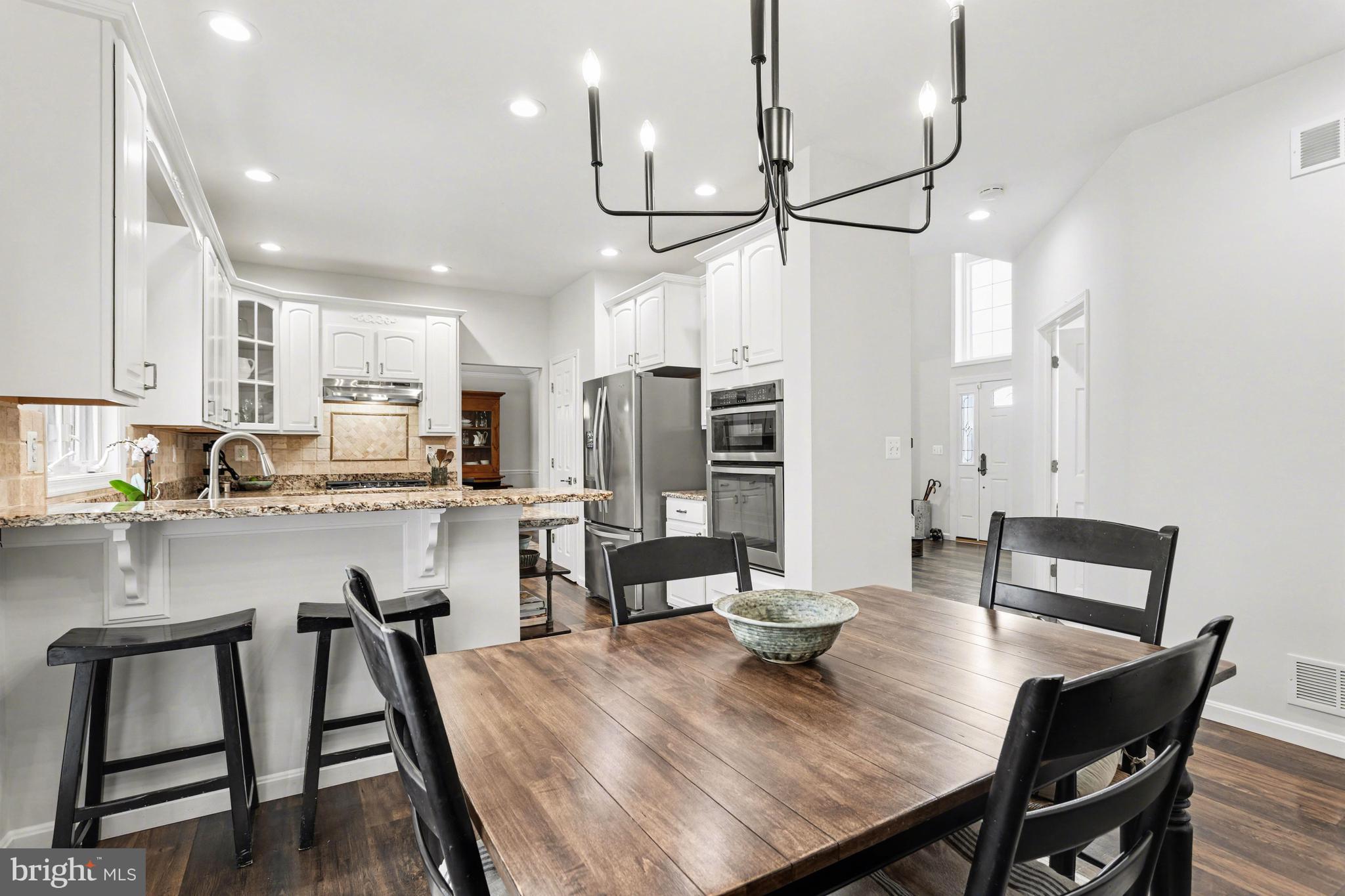 WOODLAND HILLS - Residential