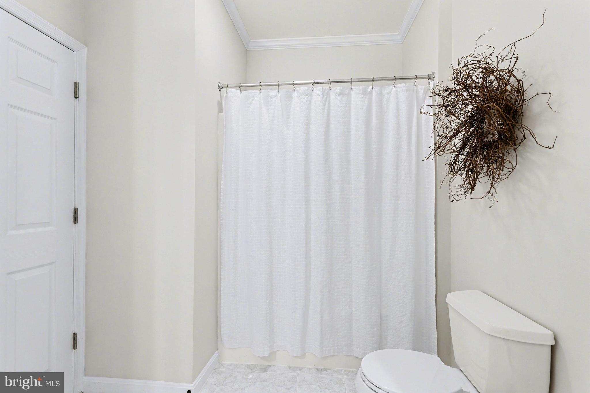 WOODLAND HILLS - Residential