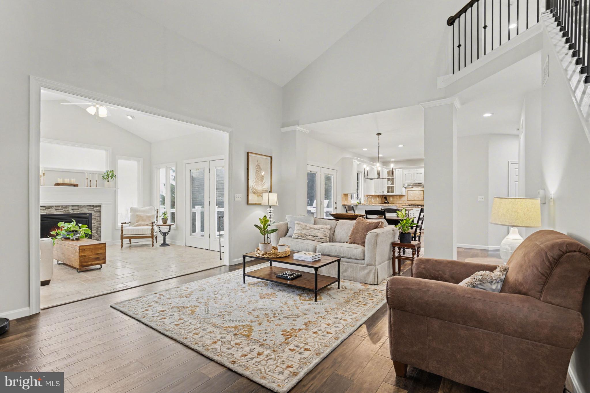 WOODLAND HILLS - Residential