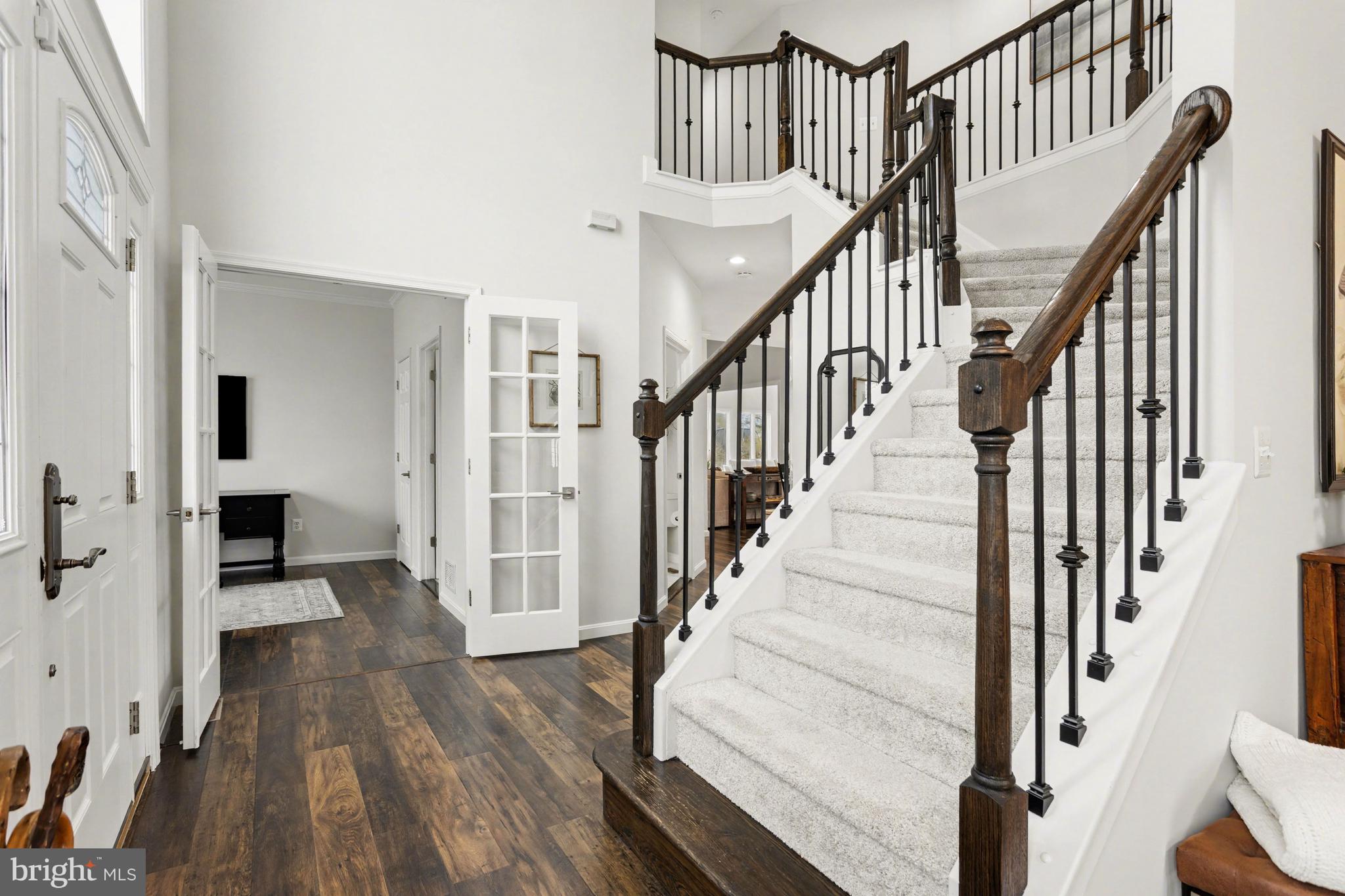 WOODLAND HILLS - Residential