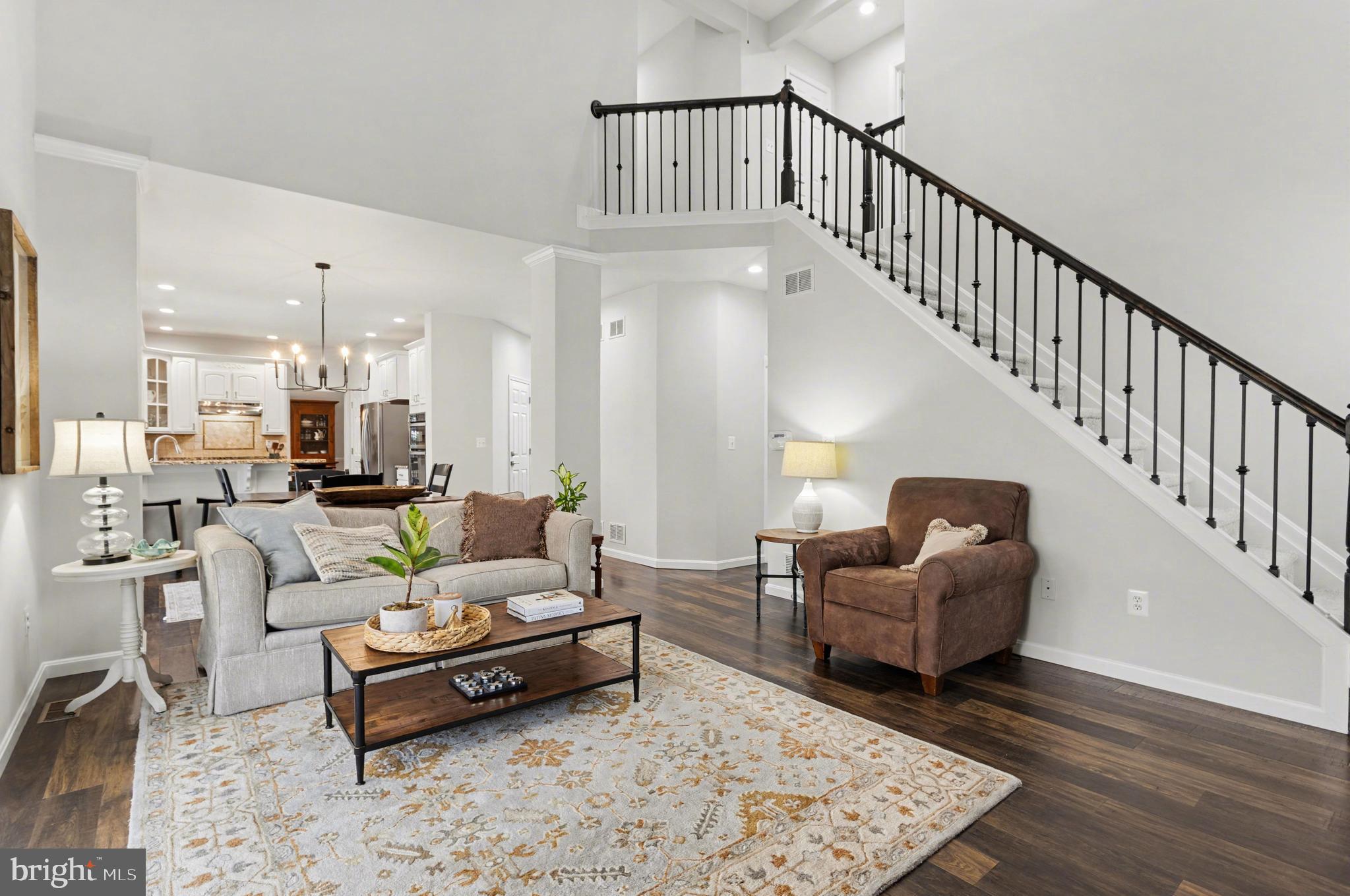 WOODLAND HILLS - Residential