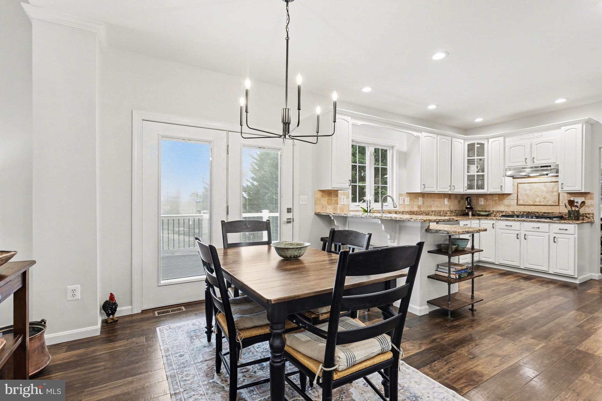 WOODLAND HILLS - Residential