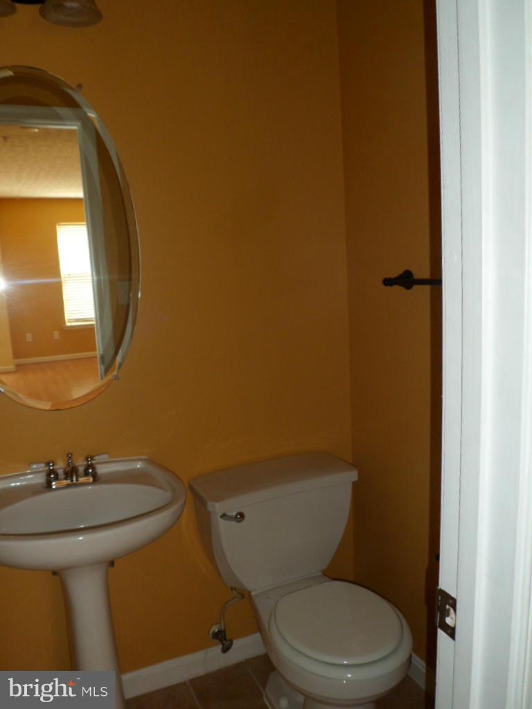 HICKORY HILLS - Residential Lease