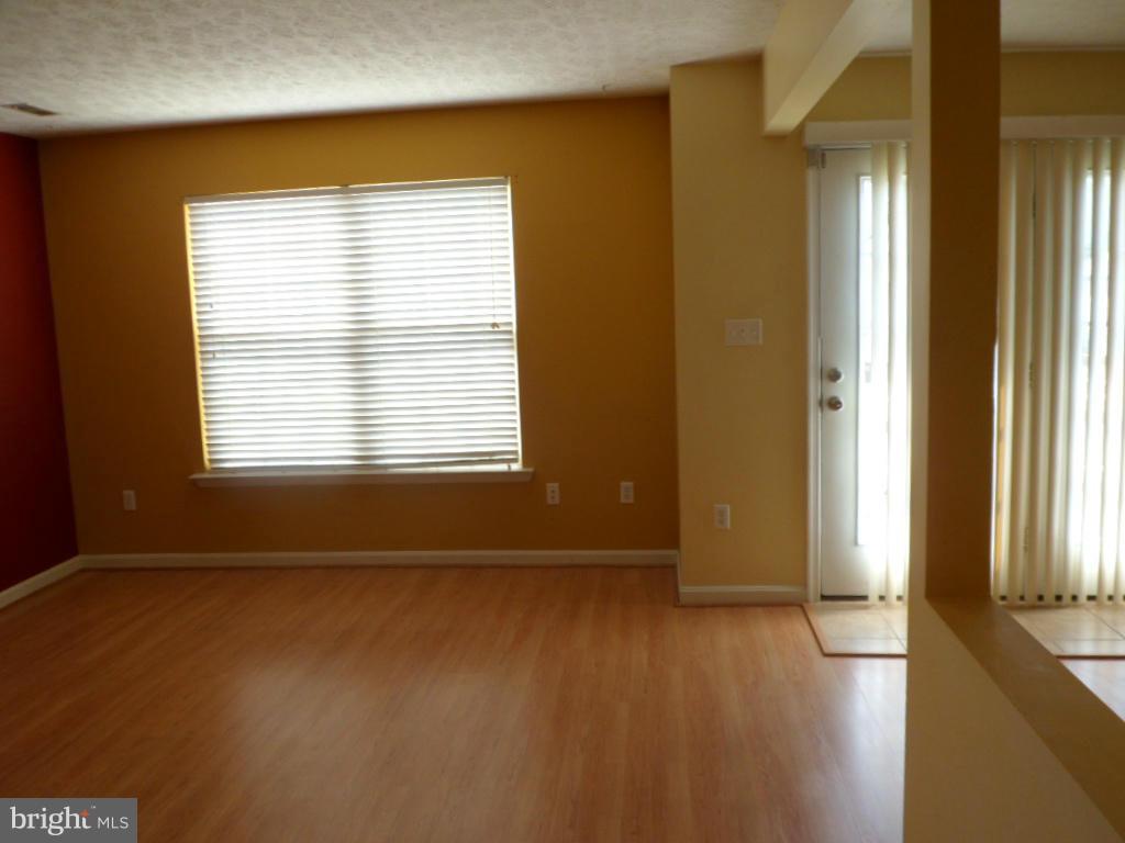 HICKORY HILLS - Residential Lease