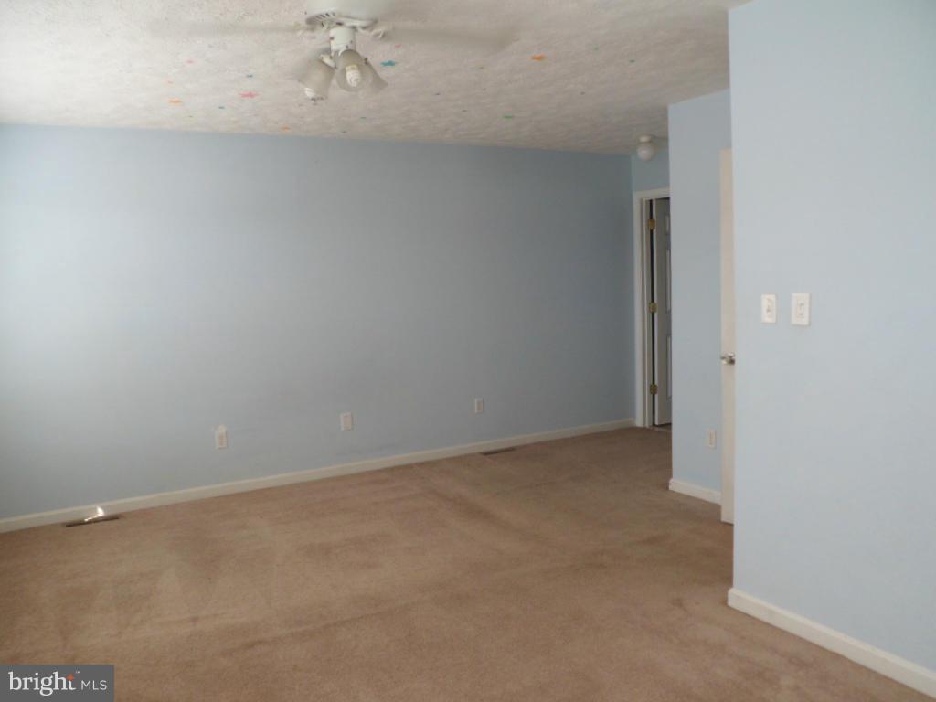 HICKORY HILLS - Residential Lease