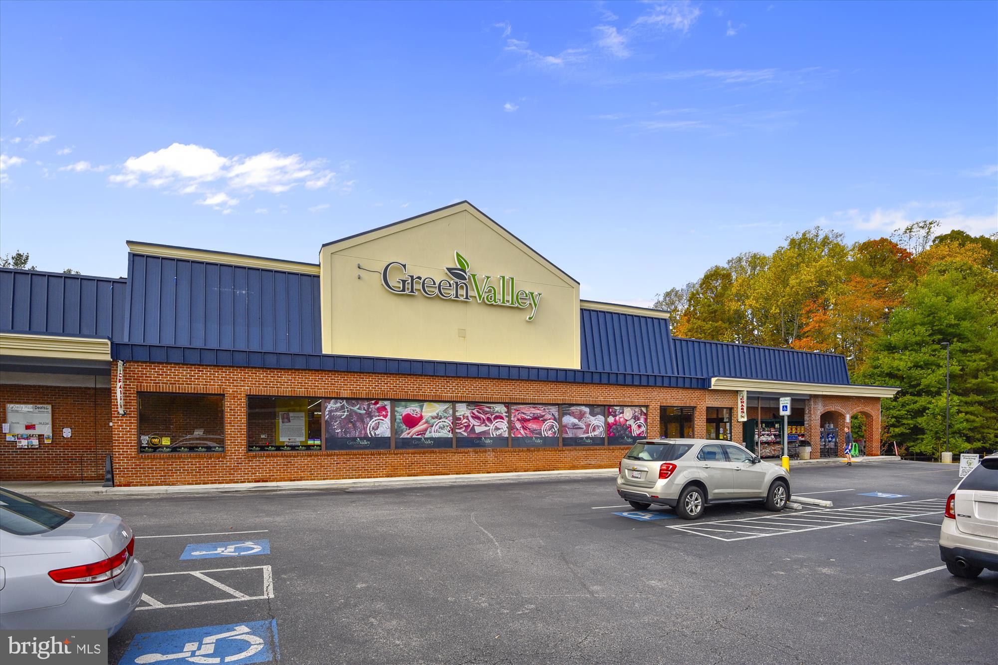 BAY HILLS TANGLEWOOD - Residential