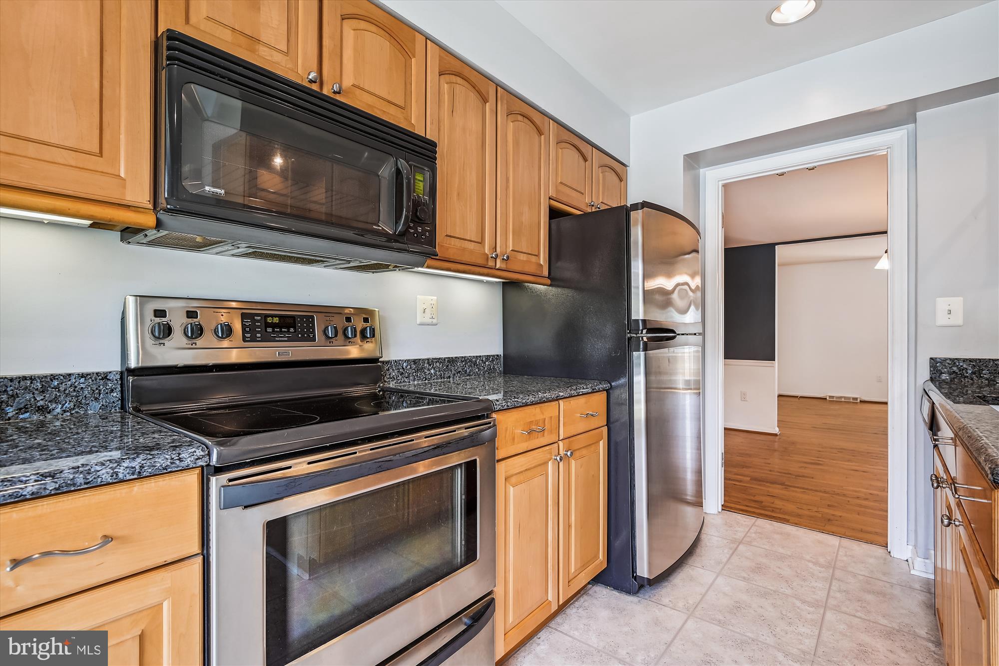 BAY HILLS TANGLEWOOD - Residential