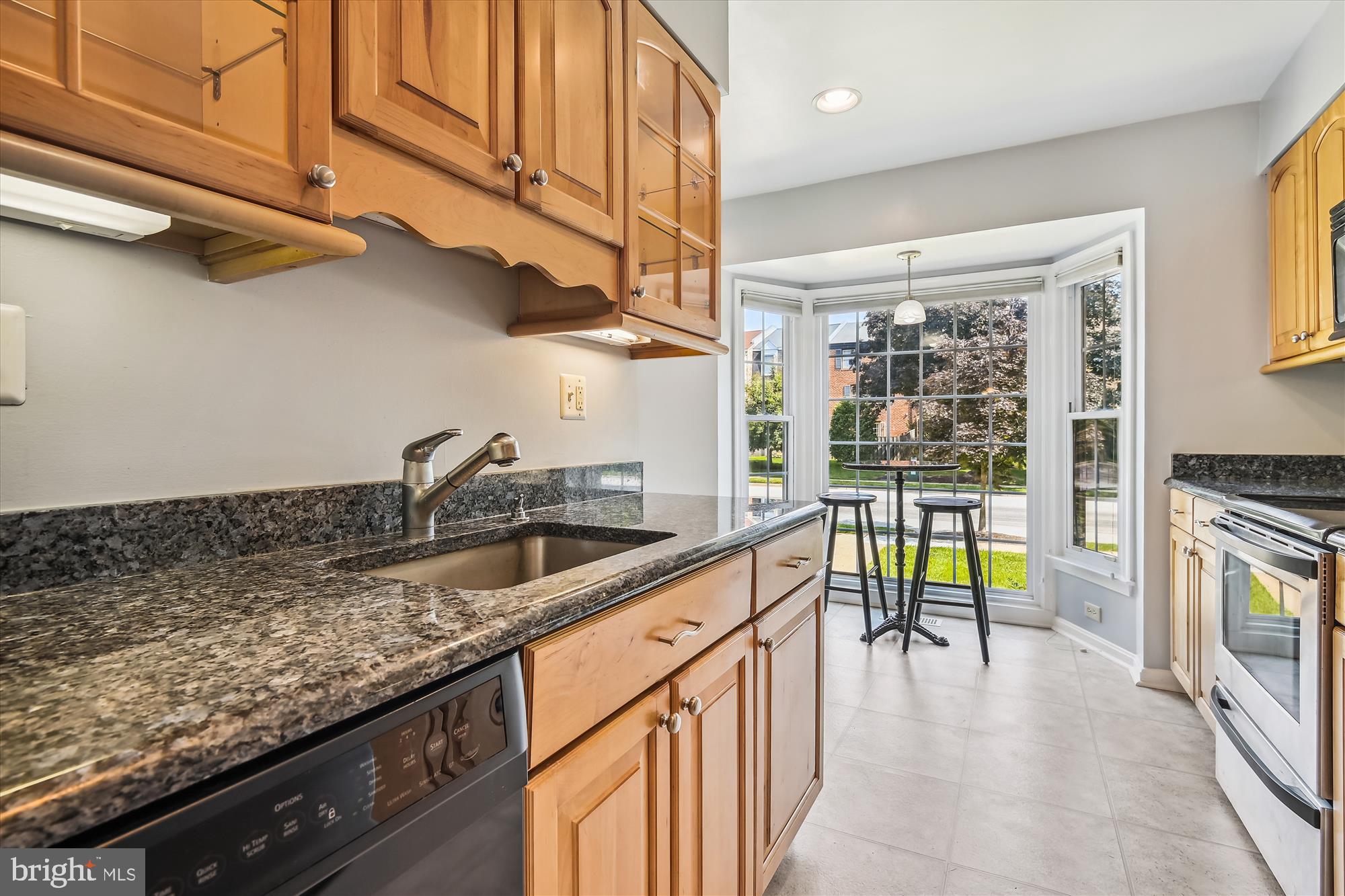 BAY HILLS TANGLEWOOD - Residential