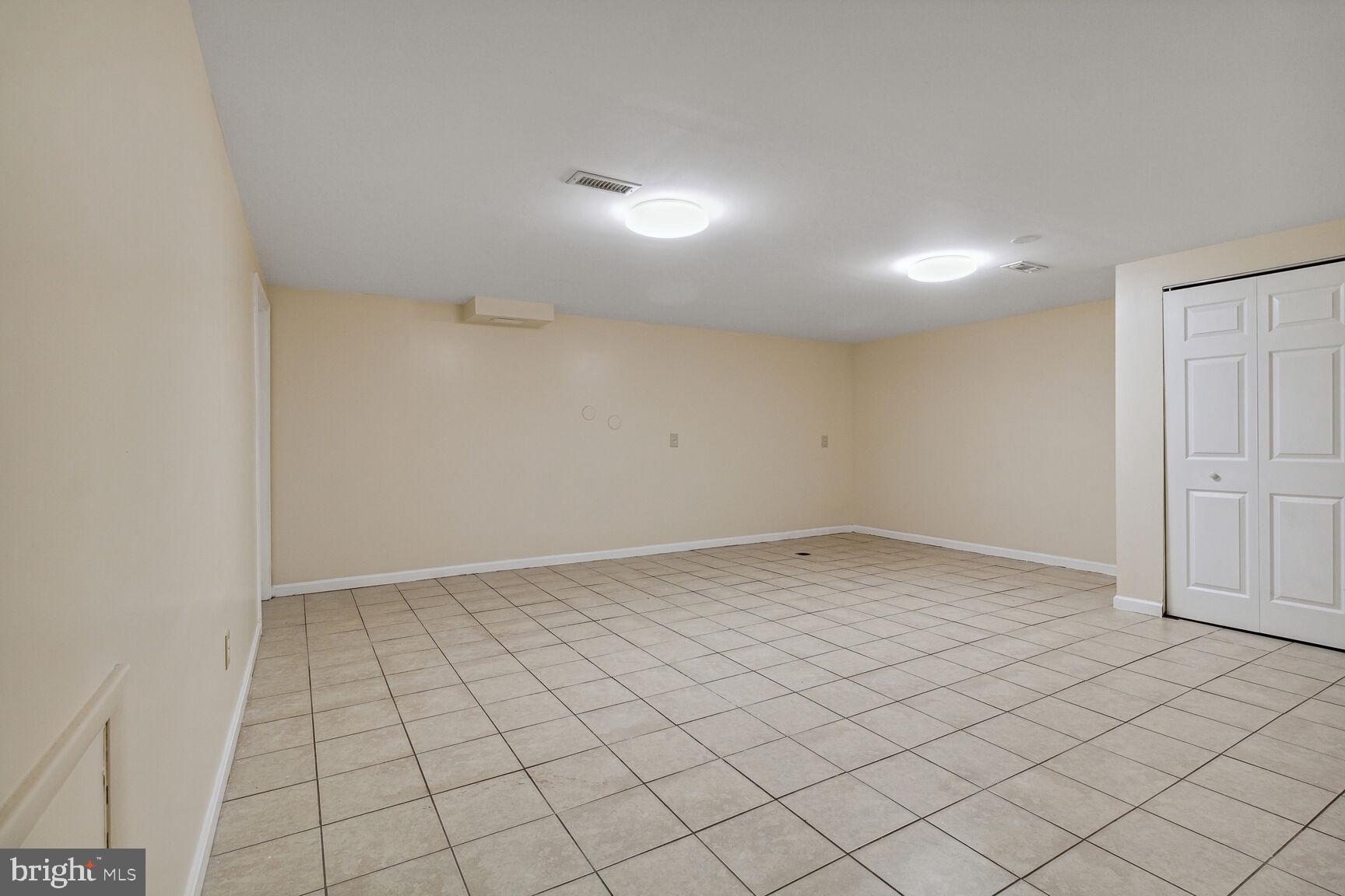 CLUBSIDE - Residential