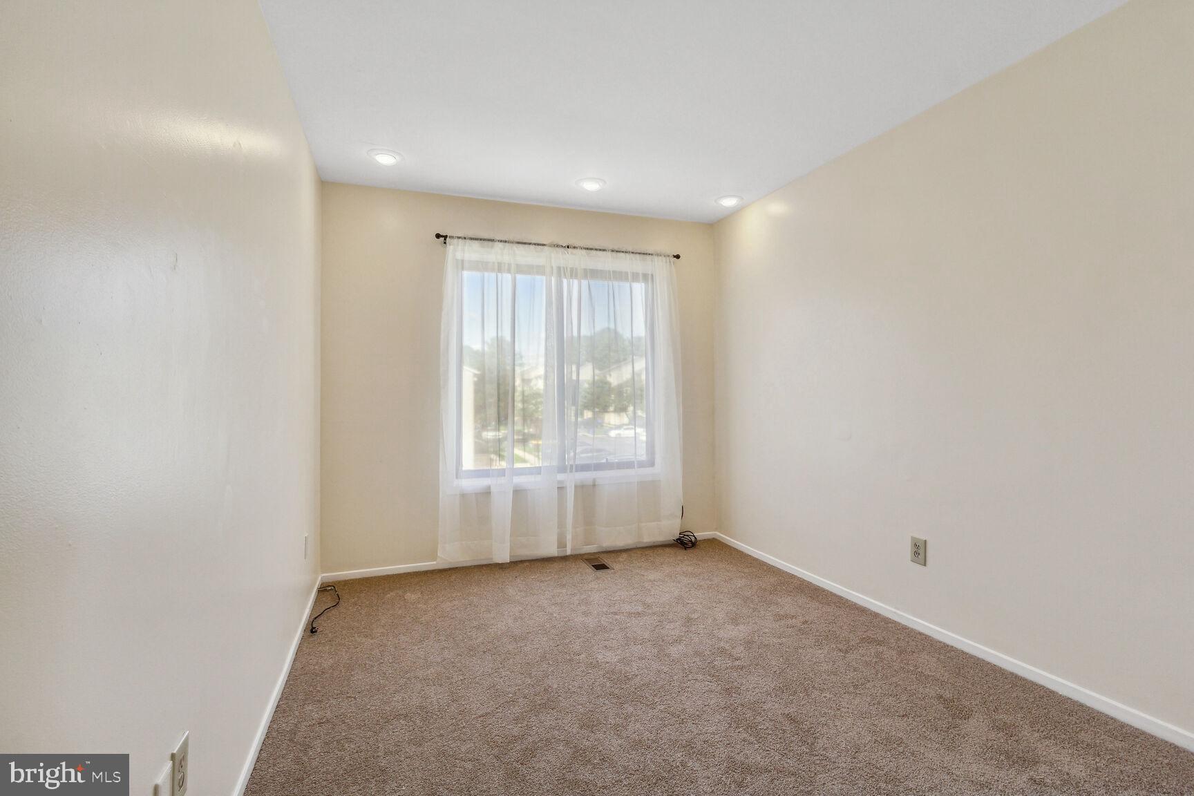 CLUBSIDE - Residential