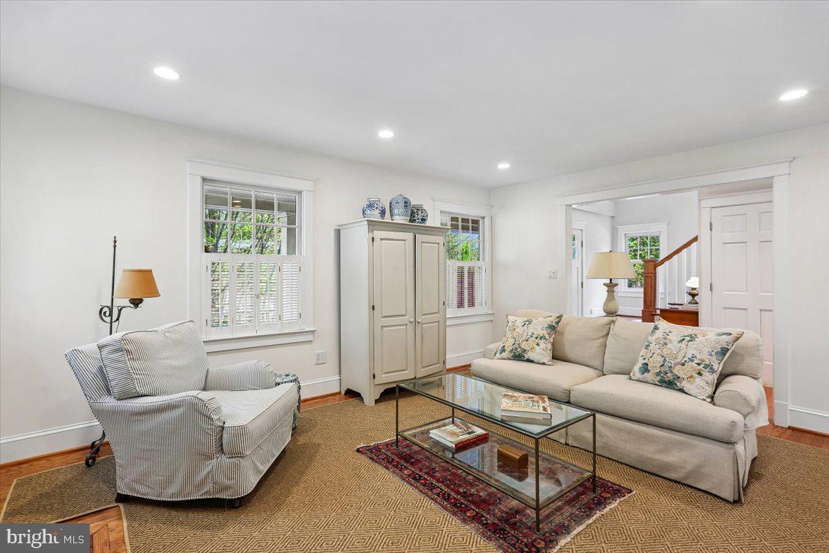 GARRETT PARK - Residential