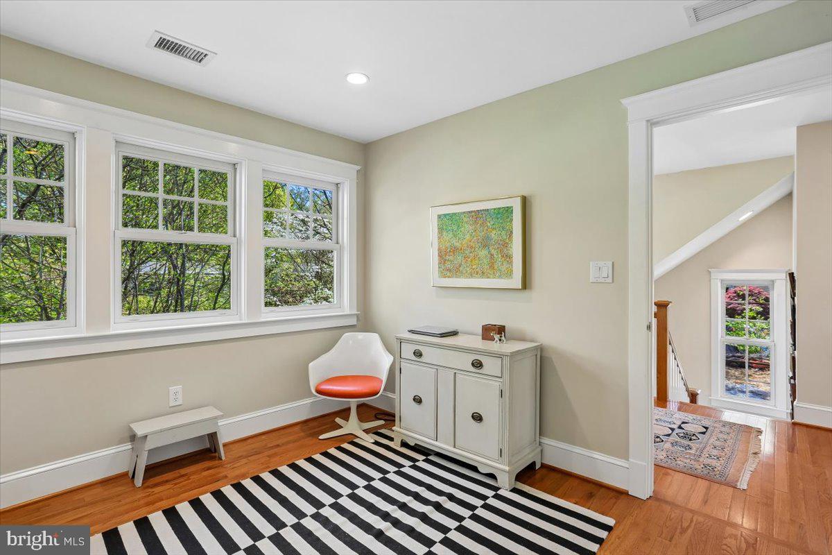 GARRETT PARK - Residential