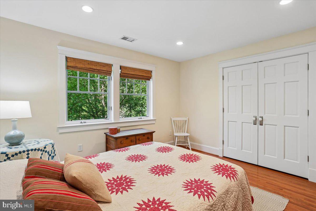 GARRETT PARK - Residential