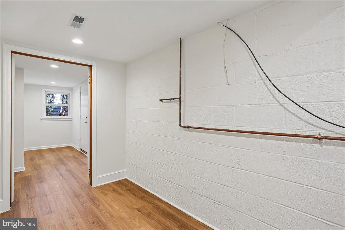 GARRETT PARK - Residential