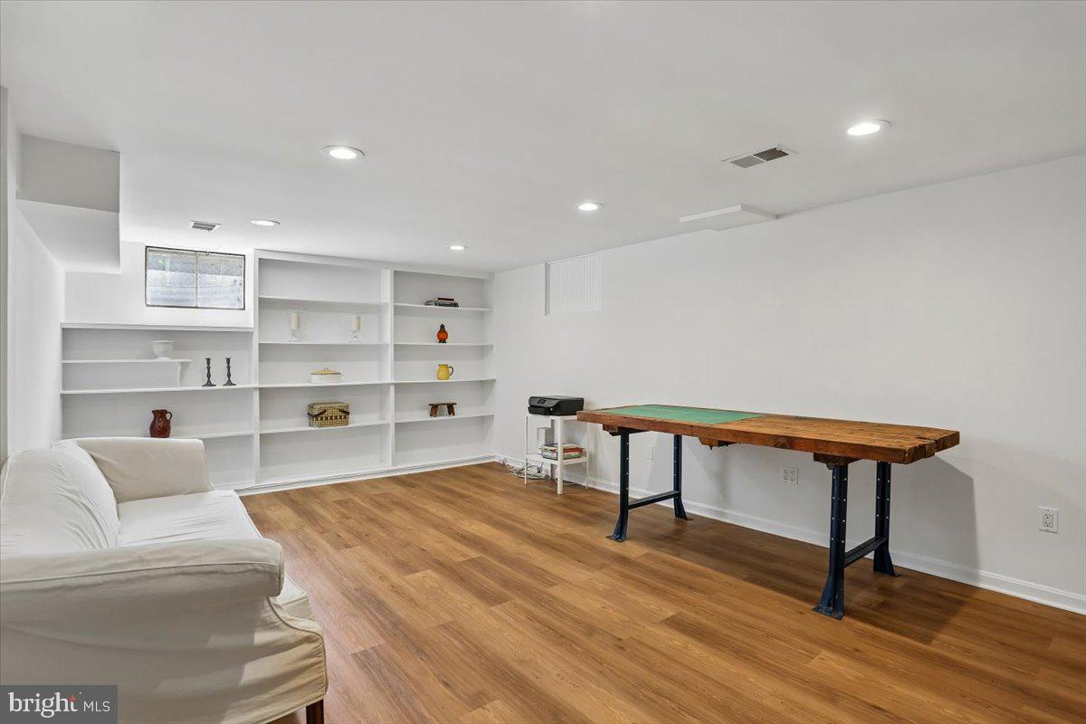 GARRETT PARK - Residential