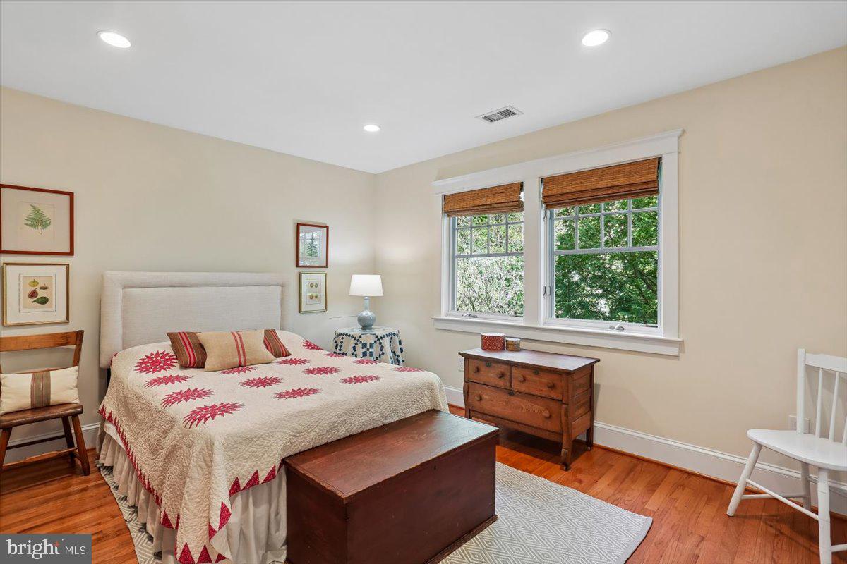 GARRETT PARK - Residential