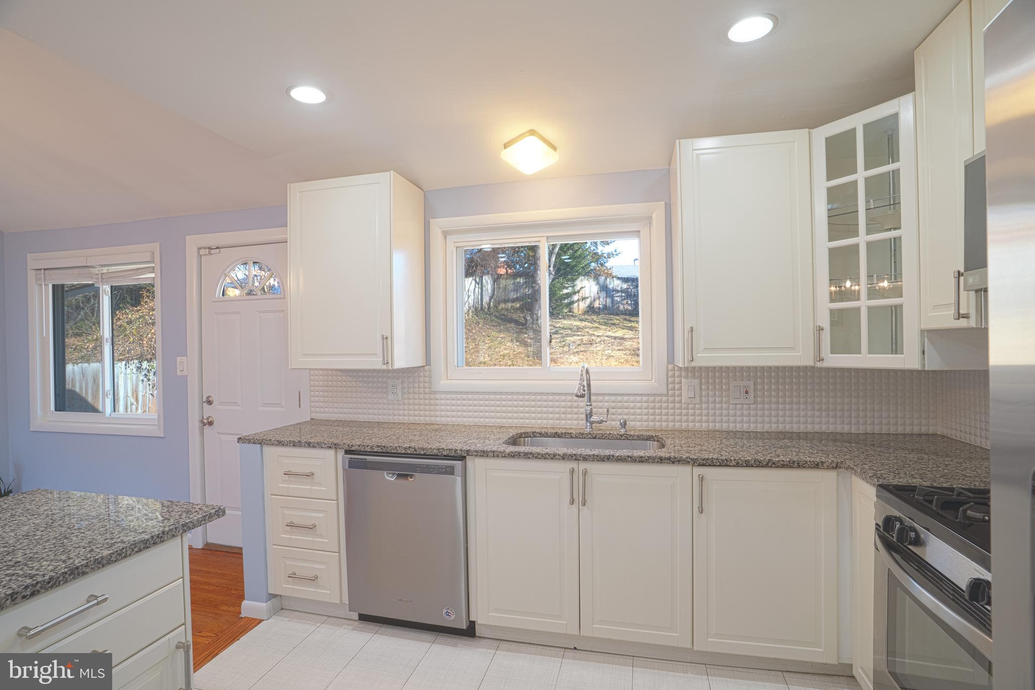 RIVER RIDGE - Residential