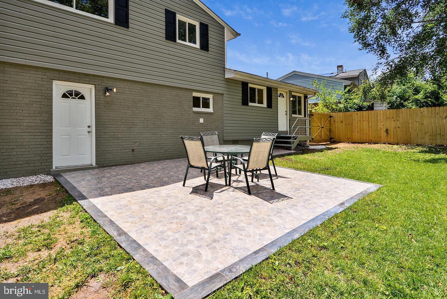 RIVER RIDGE - Residential