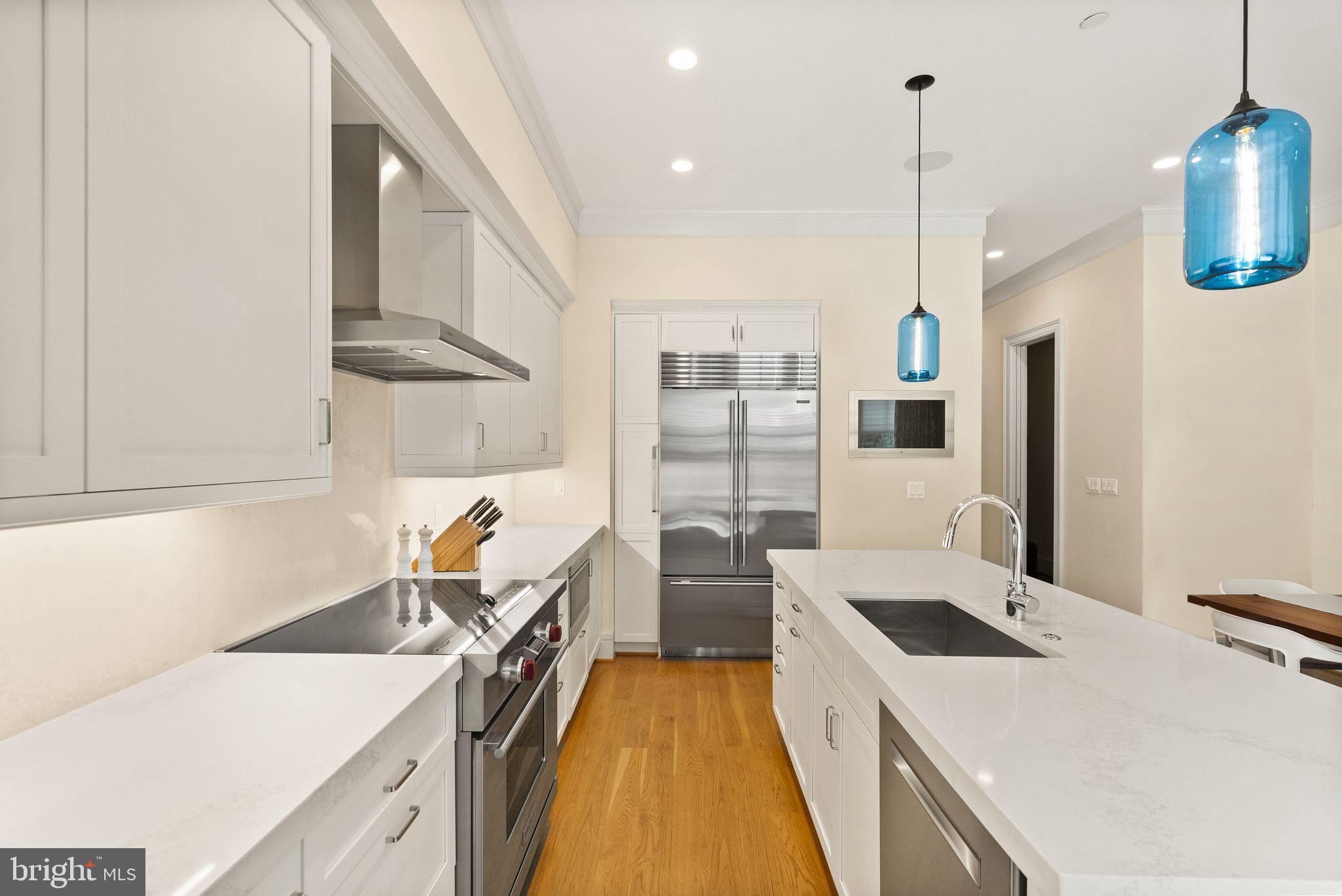 CAPITOL HILL - Residential
