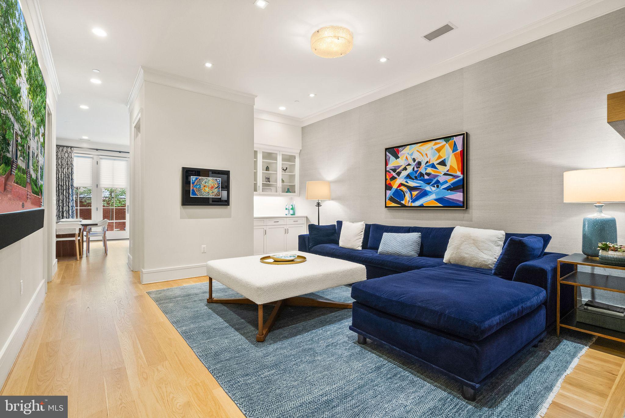 CAPITOL HILL - Residential