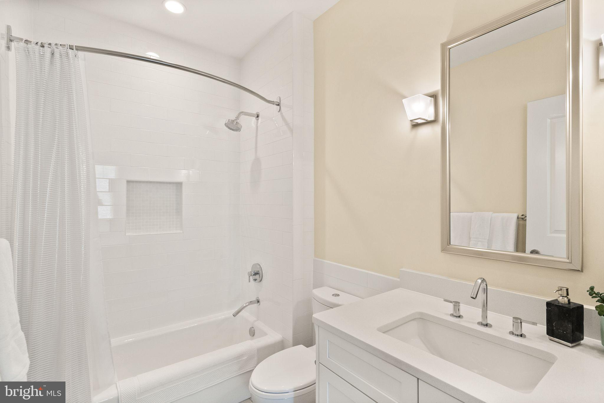 CAPITOL HILL - Residential