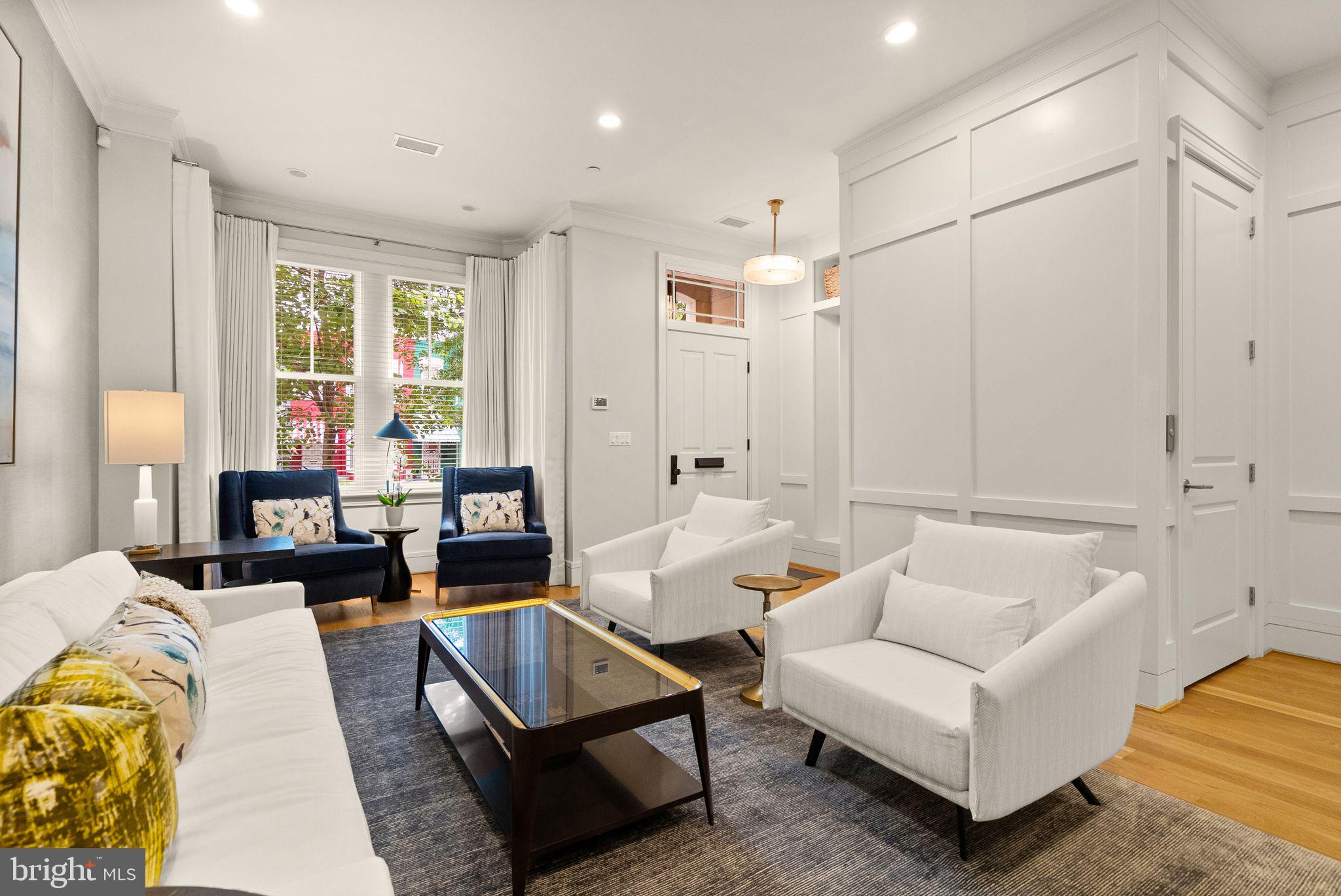 CAPITOL HILL - Residential