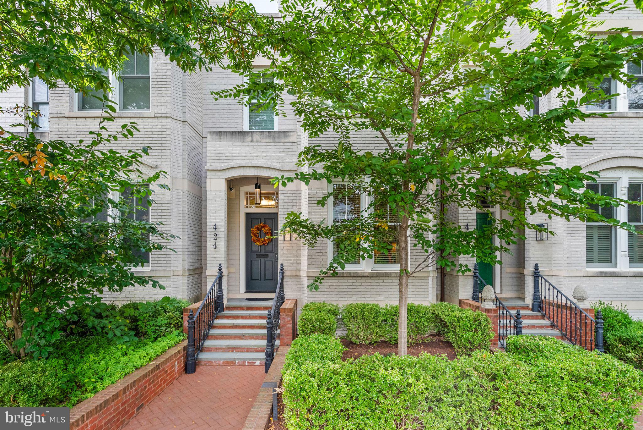 CAPITOL HILL - Residential