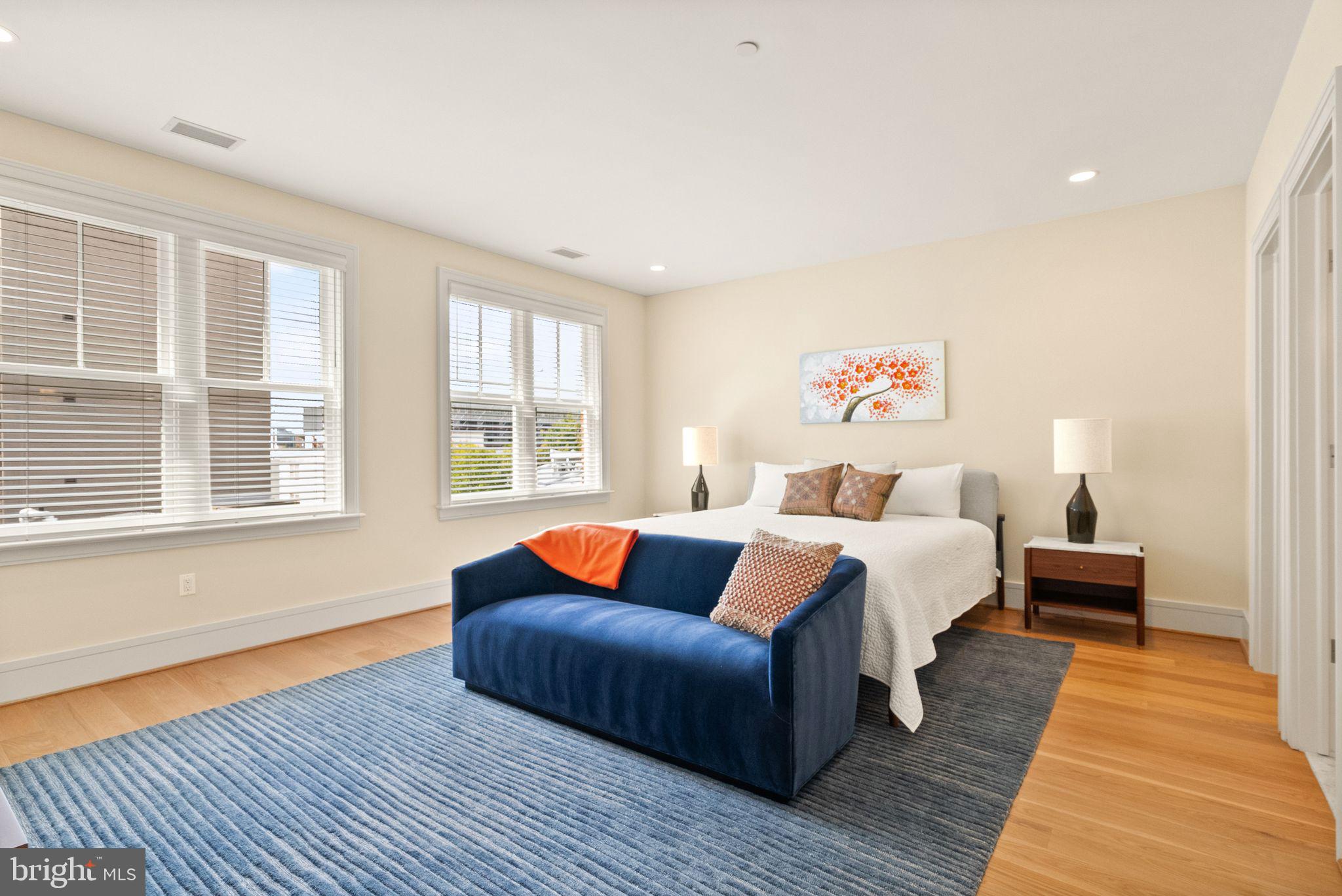 CAPITOL HILL - Residential