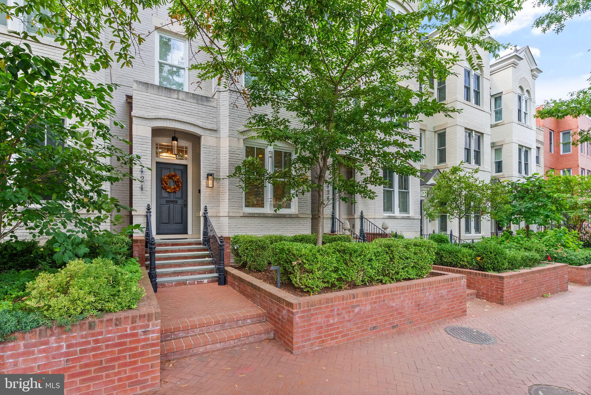CAPITOL HILL - Residential